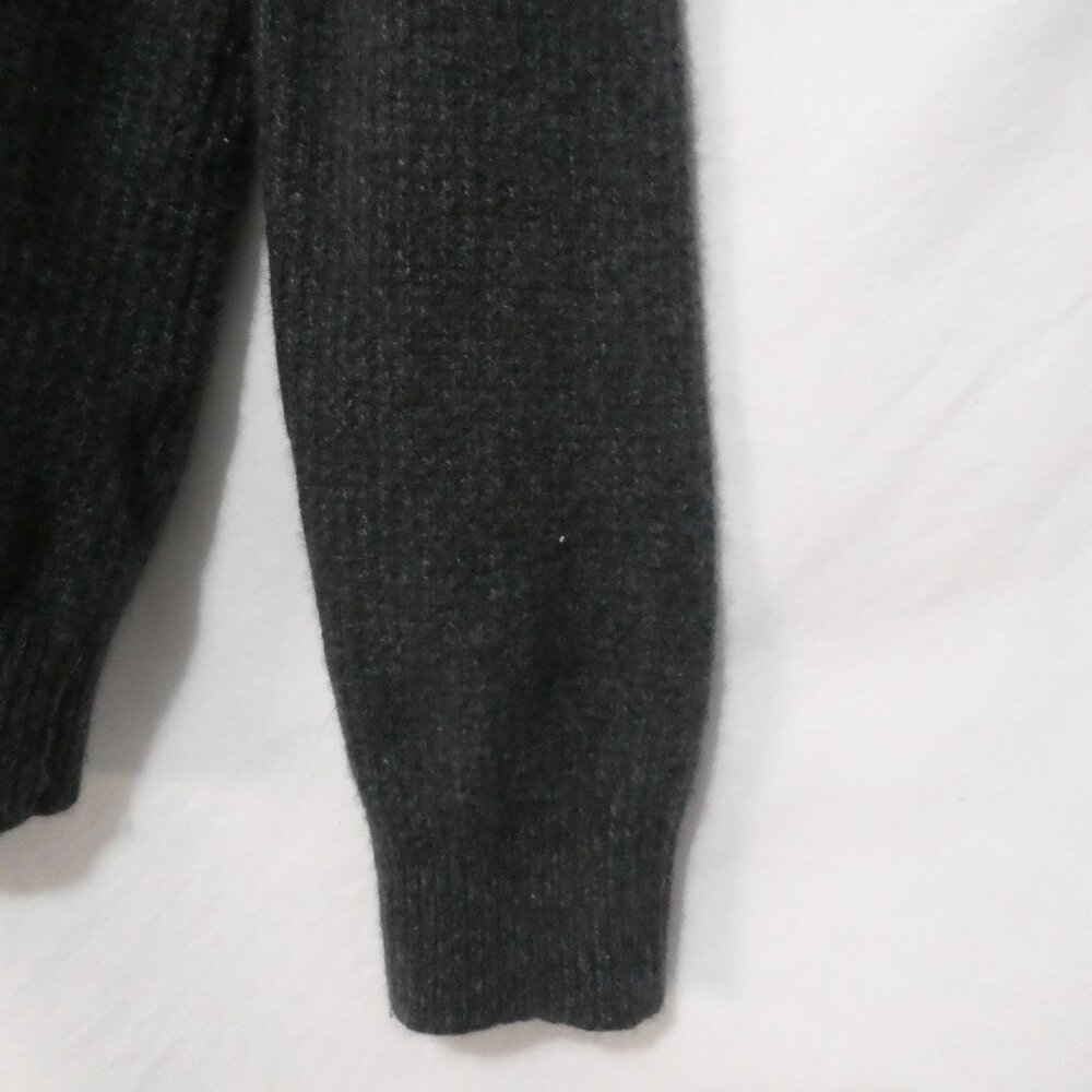 VINCE | medium | Classic Grey Soft Crew Neck Cashmere Sweater - Picture 8 of 14